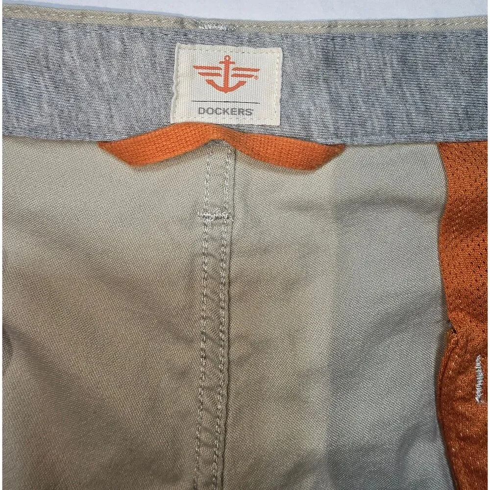 Dockers Khaki 5 Pocket Size 42 x 30 Chino Pants Zippered Side Pocket - 62